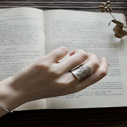 Retro Distressed-style Fashion Ring With An Adjustable Opening