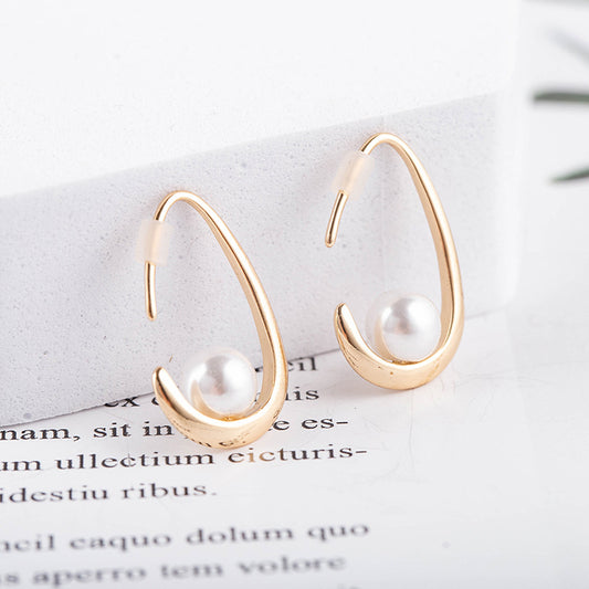 New Pearl Earrings With Brass Texture Metal