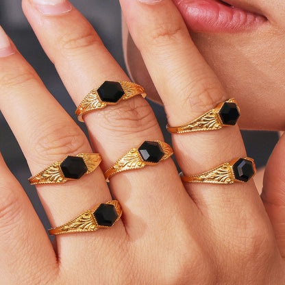 Stainless Steel Electroplated Patterned Vintage Ring With Black Natural Stone Inlay